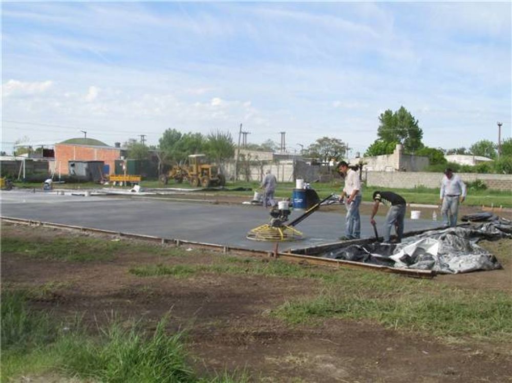 Comenz� la construcci�n de un play�n deportivo en barrio Latinoamericano