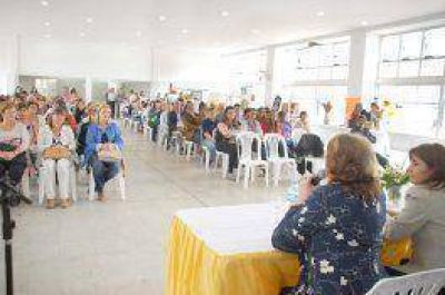Comenz� en ciudad el Encuentro de Educaci�n de J�venes Adultos