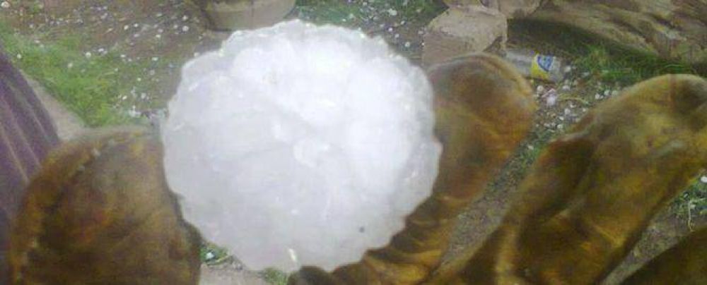 Impresionante ca�da de granizo 