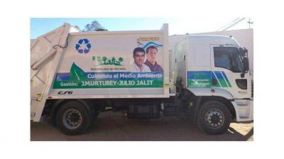 Jalit usa el cami�n recolector para hacer campa�a pol�tica con Urtubey