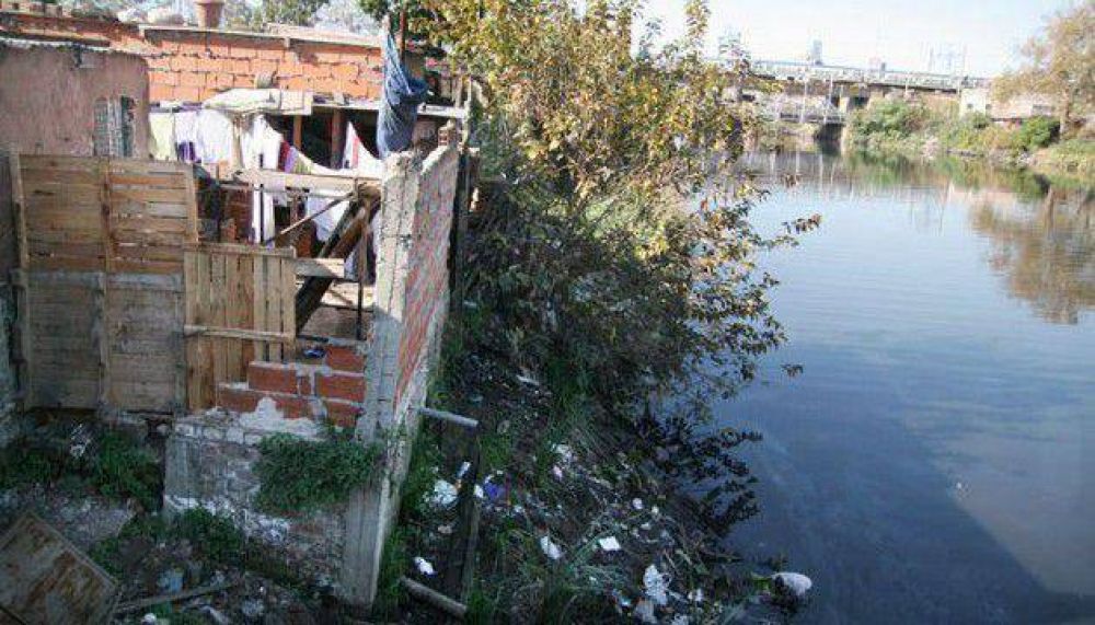 Defensor�as de Naci�n y Ciudad asistir�n a vecinos del Riachuelo