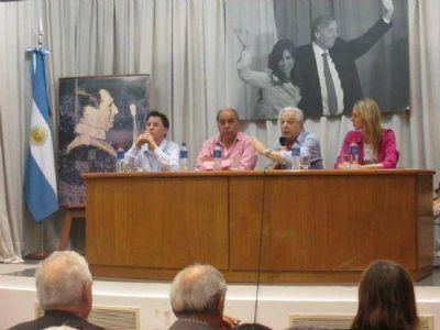 Con el acompa�amiento de la militancia el PJ record� a Per�n en un nuevo aniversario de su nacimiento
