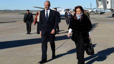 La Presidenta se comprometi� ante Buzzi a agilizar las obras de los aeropuertos de Comodoro y Trelew
