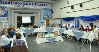 Comenz� el Encuentro Internacional por el Derecho a la Energ�a en Luz y Fuerza 