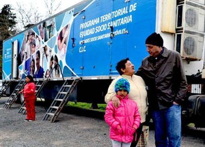 EL TR�ILER SOCIO SANITARIO BRINDA ATENCI�N EN BARRIO ESPA�A