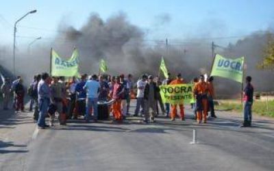 Corte en Ruta 9 a la altura de Z�rate por protesta de la UOCRA