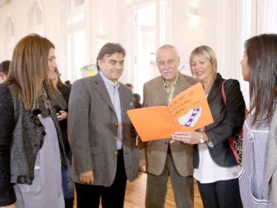 Destacado visitante junto a Guti�rrez