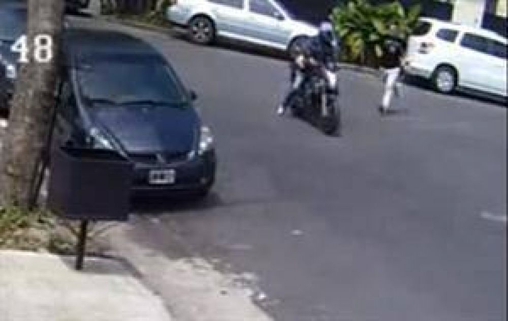 Buscan al motochorro que atac� a Longobardi