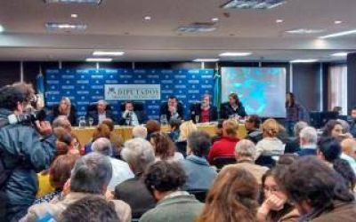 Inundaci�n de La Plata: Indignaci�n por faltazo de funcionarios p�blicos en Audiencia P�blica