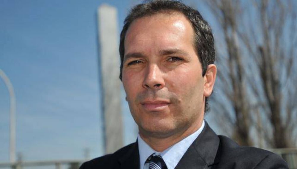 Allanan el municipio por denuncia contra Cossar