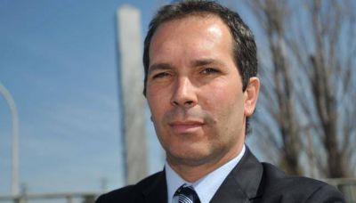 Allanan el municipio por denuncia contra Cossar