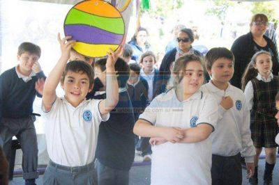 Ya visitaron la Feria del Libro de Paran� unas 15.000 personas