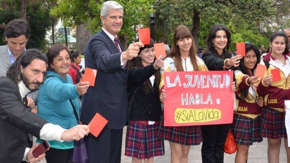 V�ctimas de violencia tendr�n bot�n antip�tico