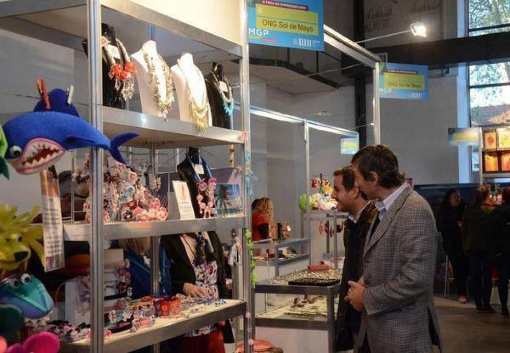 FERIA DE EMPRENDEDORES, OTRA OPCI�N DEL FIN DE LARGO