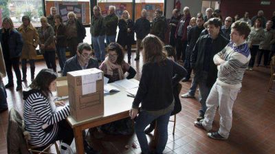 Rumbo a 2015: cinco distritos todav�a no definieron si desdoblar�n sus elecciones