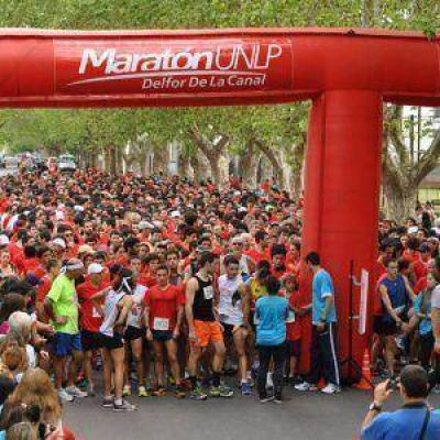 M�s de 4 mil personas en la Marat�n Universitaria por el Bosque