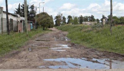 Un barrio �aislado� por el estado de las calles    