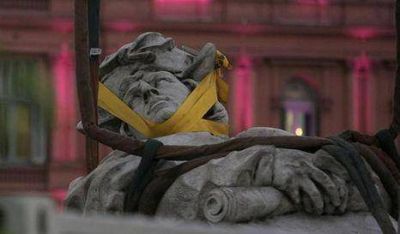 La Justicia aval� el traslado de la estatua de Col�n