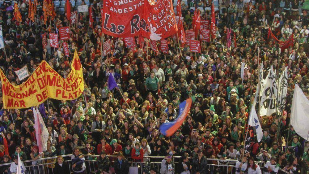 Miles de mujeres, en una denuncia sobre violencia y empleo precario
