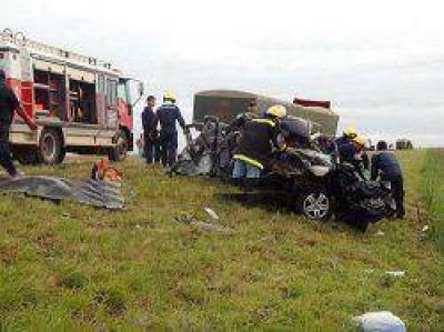 Cinco muertos en dos accidentes de tr�nsito