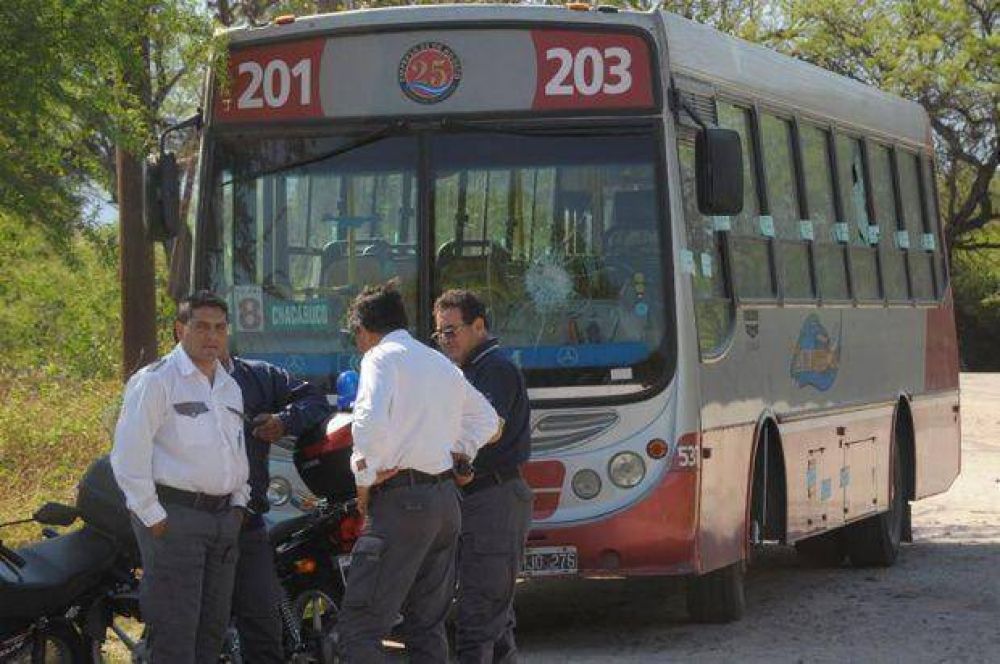 Da�aron un �mnibus tras pelea en el interior del rodado