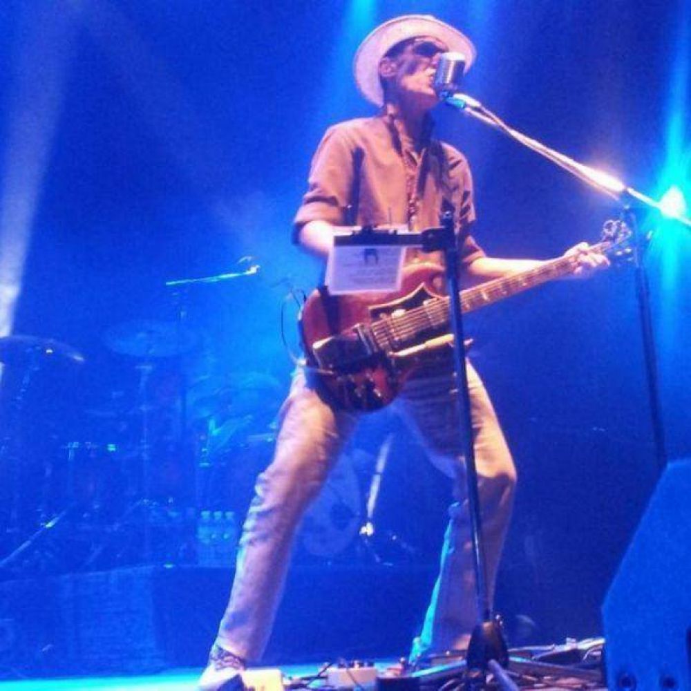 Skay y una noche m�gica en el Polideportivo