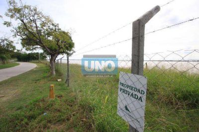 Se privatiza la costa del r�o