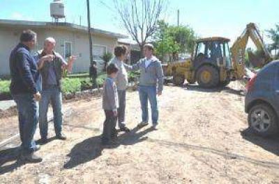 Avanza la construcci�n de cord�n cuneta en distintos barrios