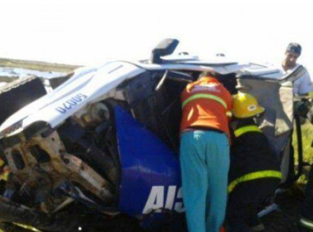 Fatal choque frontal en la ruta 229 entre dos camionetas