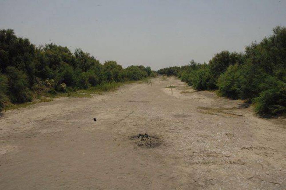 En la UNLPam, juristas proponen que el corte de un r�o configure un delito ambiental