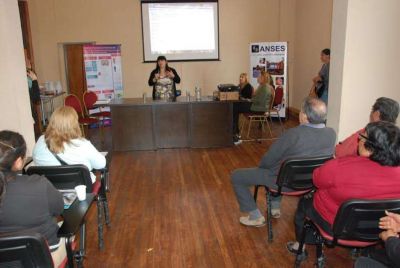 Dictaron charla sobre nuevos beneficios previsionales