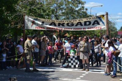 Con gran convocatoria, se realiz� la carrera de �Autitos a Piol�n�