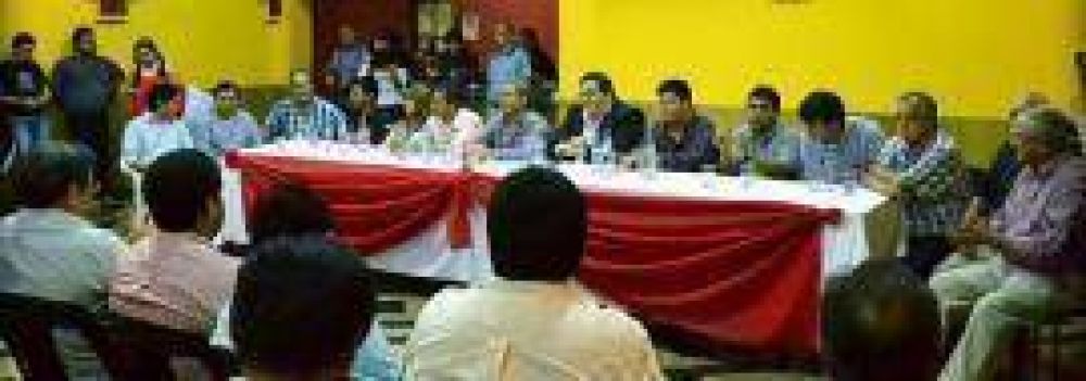 Cano afianza su crecimiento lanzando a sus candidatos en el interior 