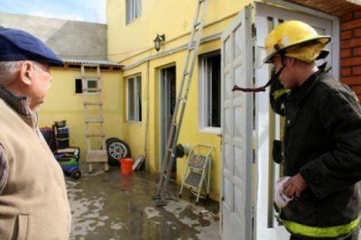 Principio de incendio en una vivienda del barrio del Carmen