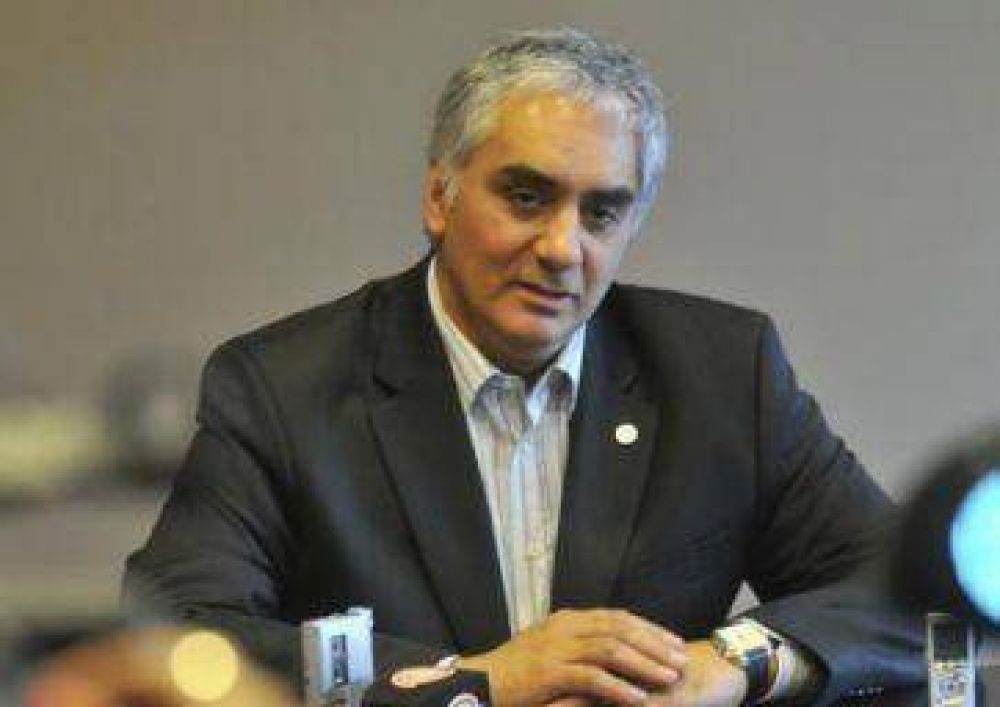 Para Montoya, un intendente no podr�a