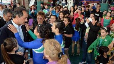 �Combatimos la inseguridad con m�s polic�as e inclusi�n�