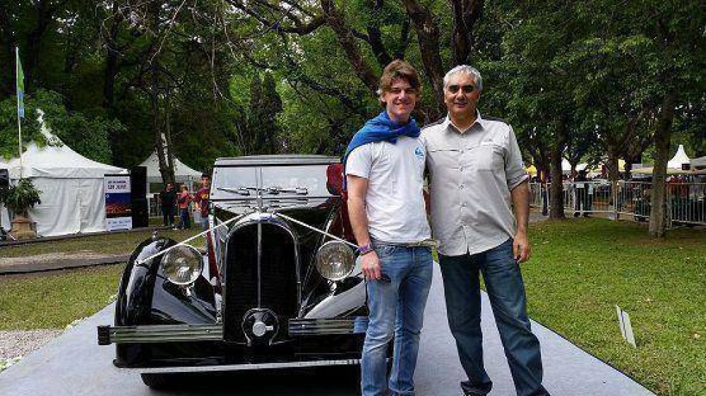 Santiago Montoya y Nicol�s Scioli recorrieron juntos AutoCl�sica 2014