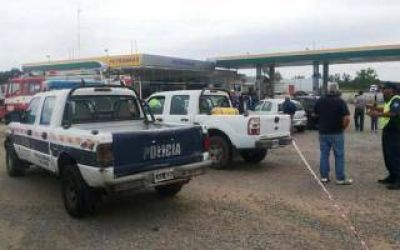 Ins�lito choque en Baradero: 8 heridos tras colisi�n de 6 autos en una estaci�n de servicio