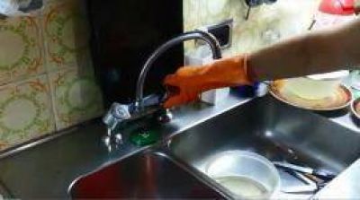 Record de la SAT: dos a�os sin agua a pocas cuadras del centro