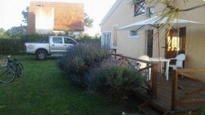 Pasaba el fin de semana largo en Mar del Plata y fue baleada por delincuentes: est� grave