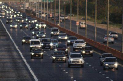 Intenso movimiento de turistas por rutas de todo el pa�s