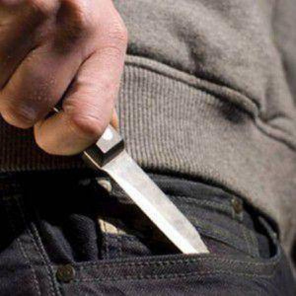 La violencia no tiene fin en Jujuy: en un aparente intento de robo, delincuentes apu�alaron a un adolescente a la salida de un boliche