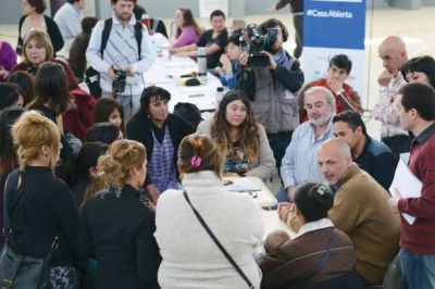 El Gobierno dice que casi 13.000 chubutenses se acercaron a Casa Abierta