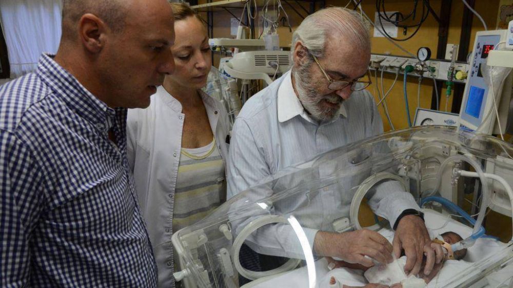 Evoluciona una beba de un kilo que fue operada del coraz�n en el hospital Penna