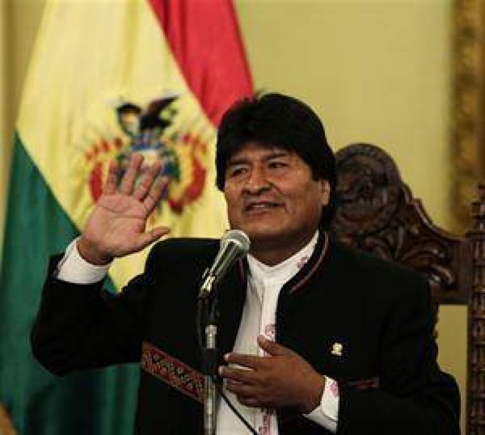 Entusiasmado, Evo Morales no descarta otra reeleccin