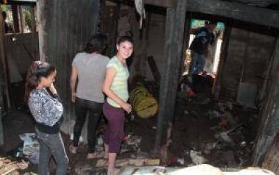 Una pelea familiar dej� una casa quemada y 5 heridos