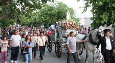 Peregrinaron por F�tima con pastorcitos y con reliquias