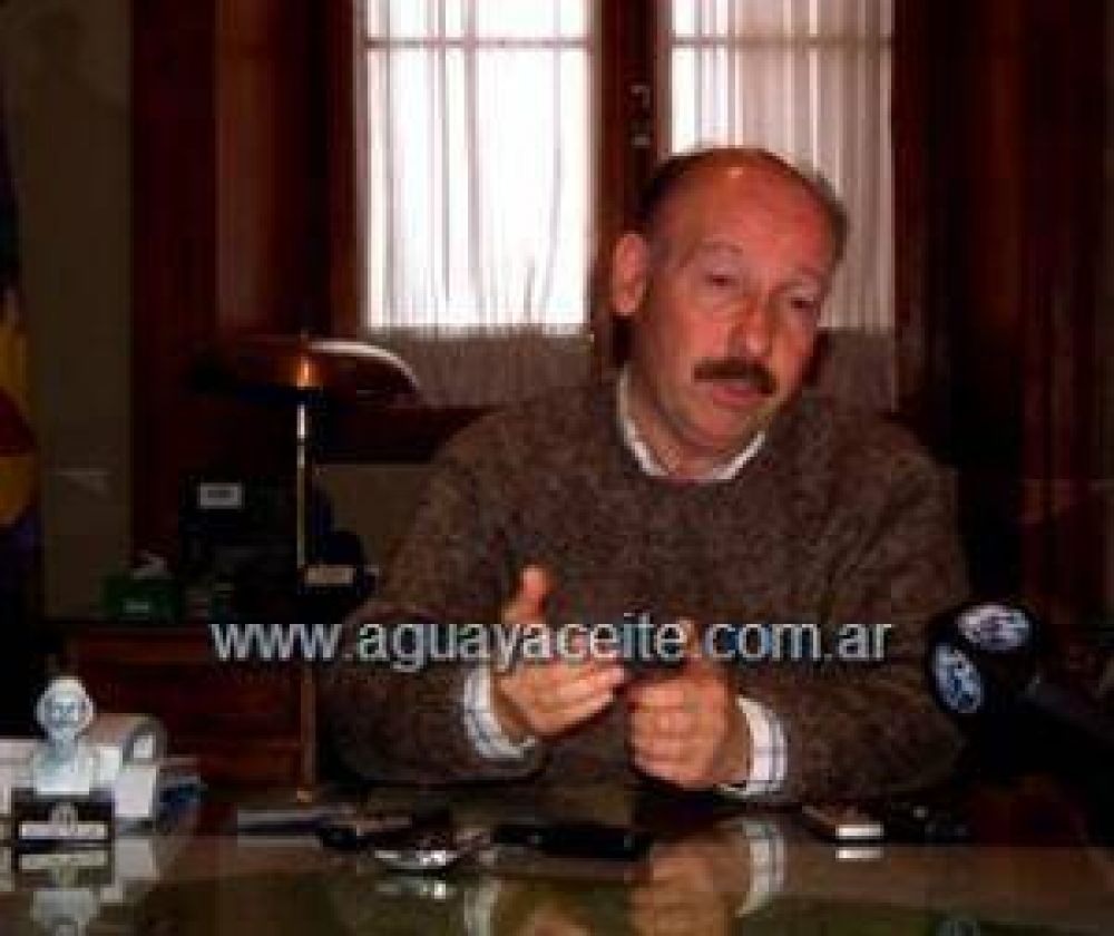 El intendente Jos� Inza expres� su dolor por la muerte de Antonio Cafiero