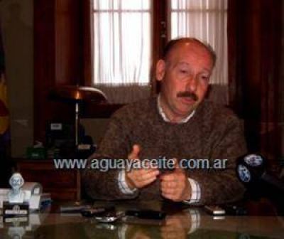 El intendente Jos� Inza expres� su dolor por la muerte de Antonio Cafiero