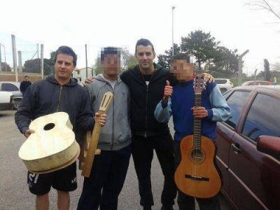 M�sicos de rock nacional visitaron a j�venes privados de libertad